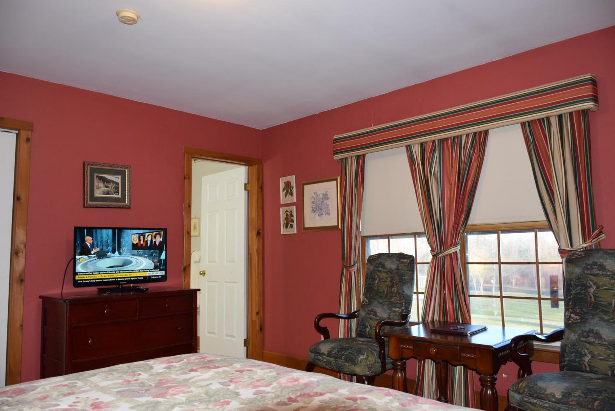 Wild Rose Hotel